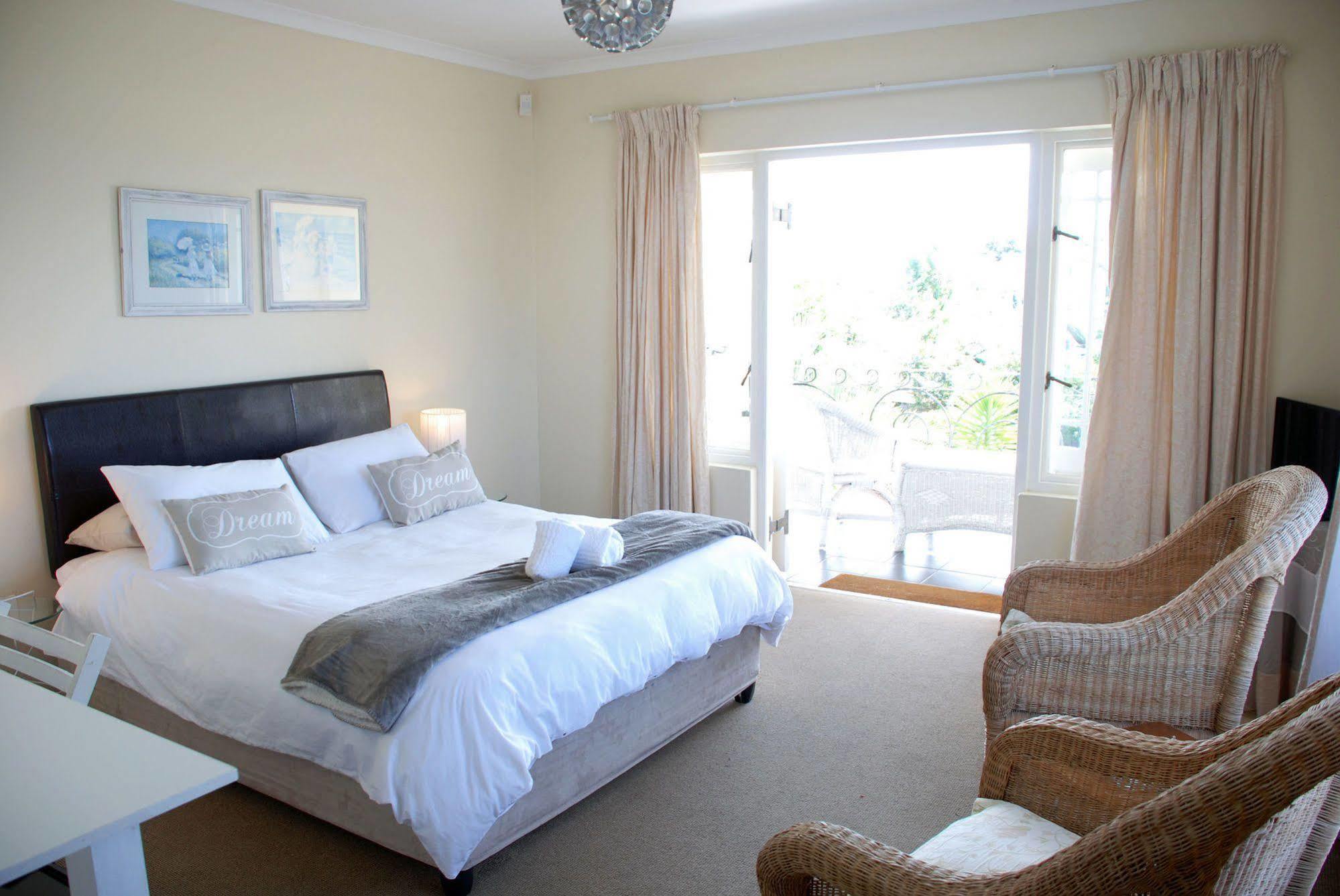 Mandalay Guest House Plettenberg Bay Exterior foto